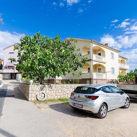 Apartments Alex Lopar Exterior foto